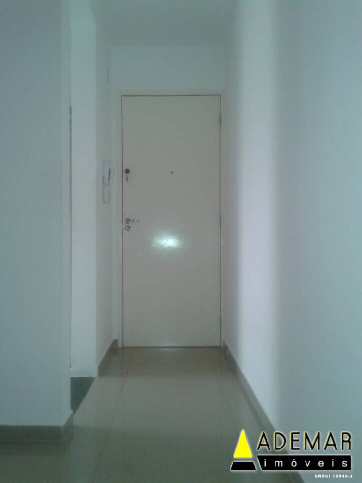 Apartamento à venda com 2 quartos, 47m² - Foto 2