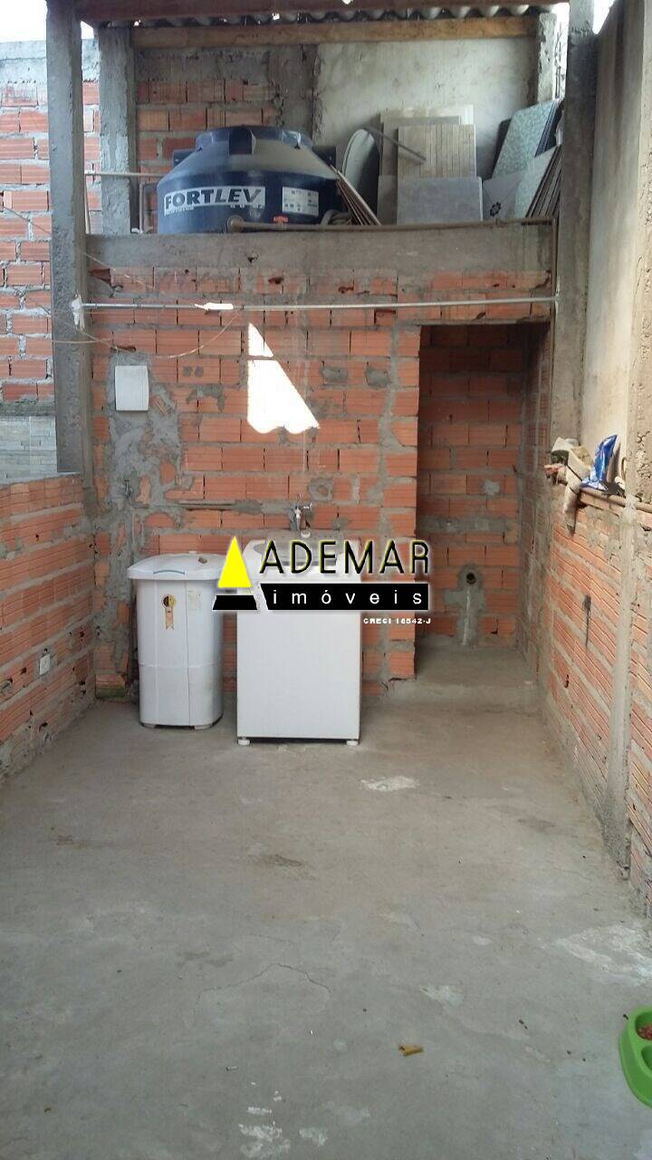 Casa à venda com 3 quartos - Foto 4