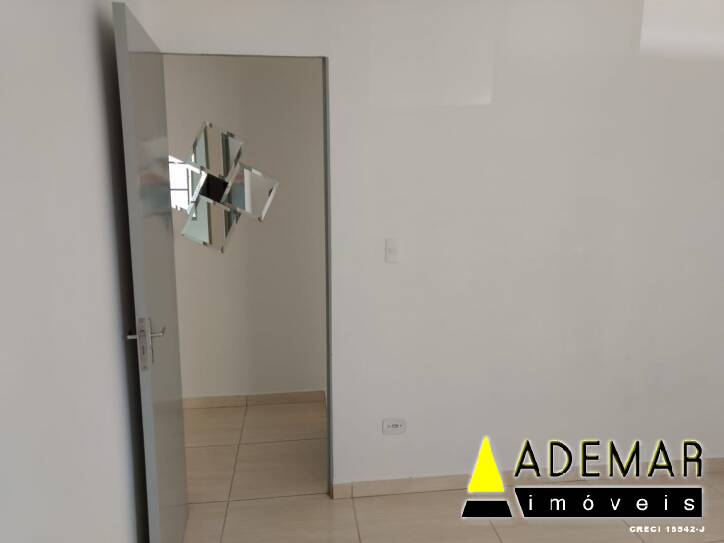 Apartamento à venda com 2 quartos, 44m² - Foto 3