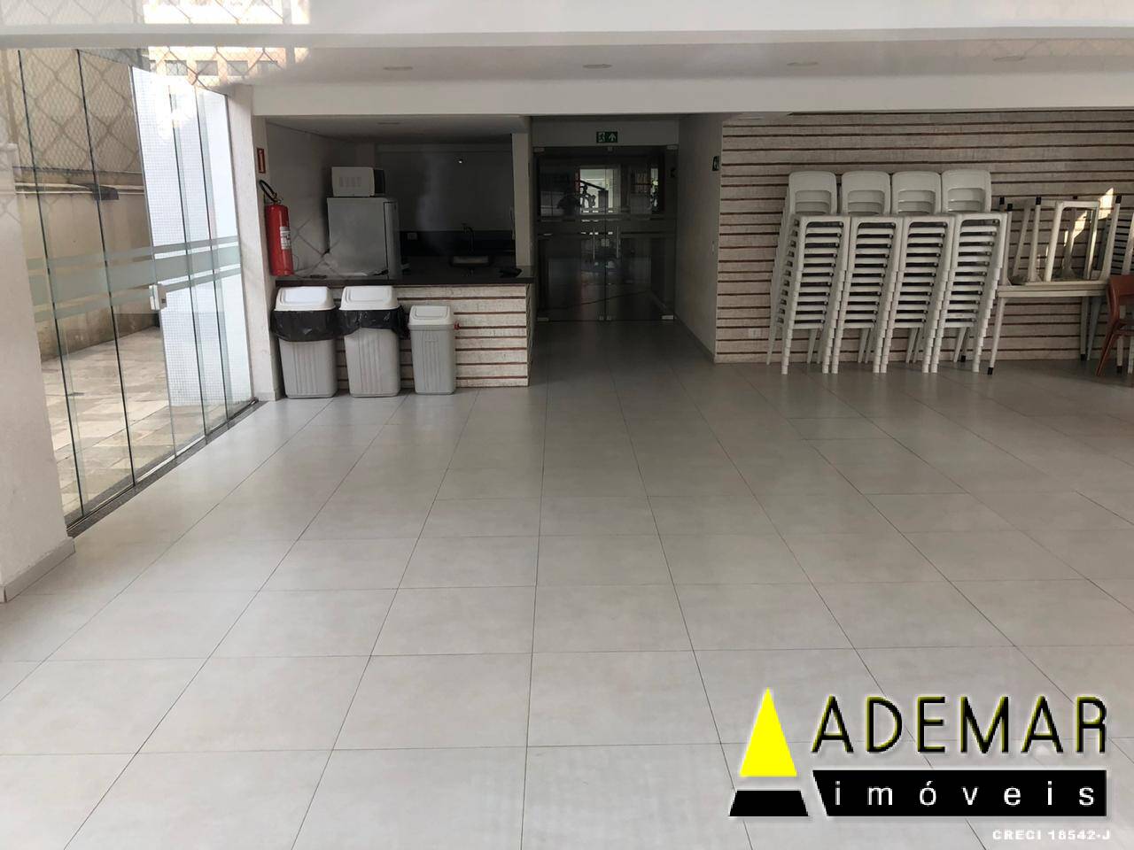 Apartamento à venda com 3 quartos, 107m² - Foto 11