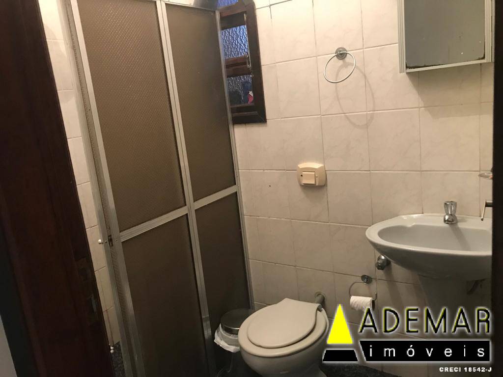 Casa à venda com 3 quartos, 100m² - Foto 2