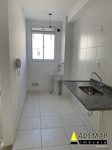 Apartamento à venda com 2 quartos, 60m² - Foto 4