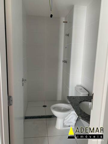 Apartamento à venda com 2 quartos, 60m² - Foto 2