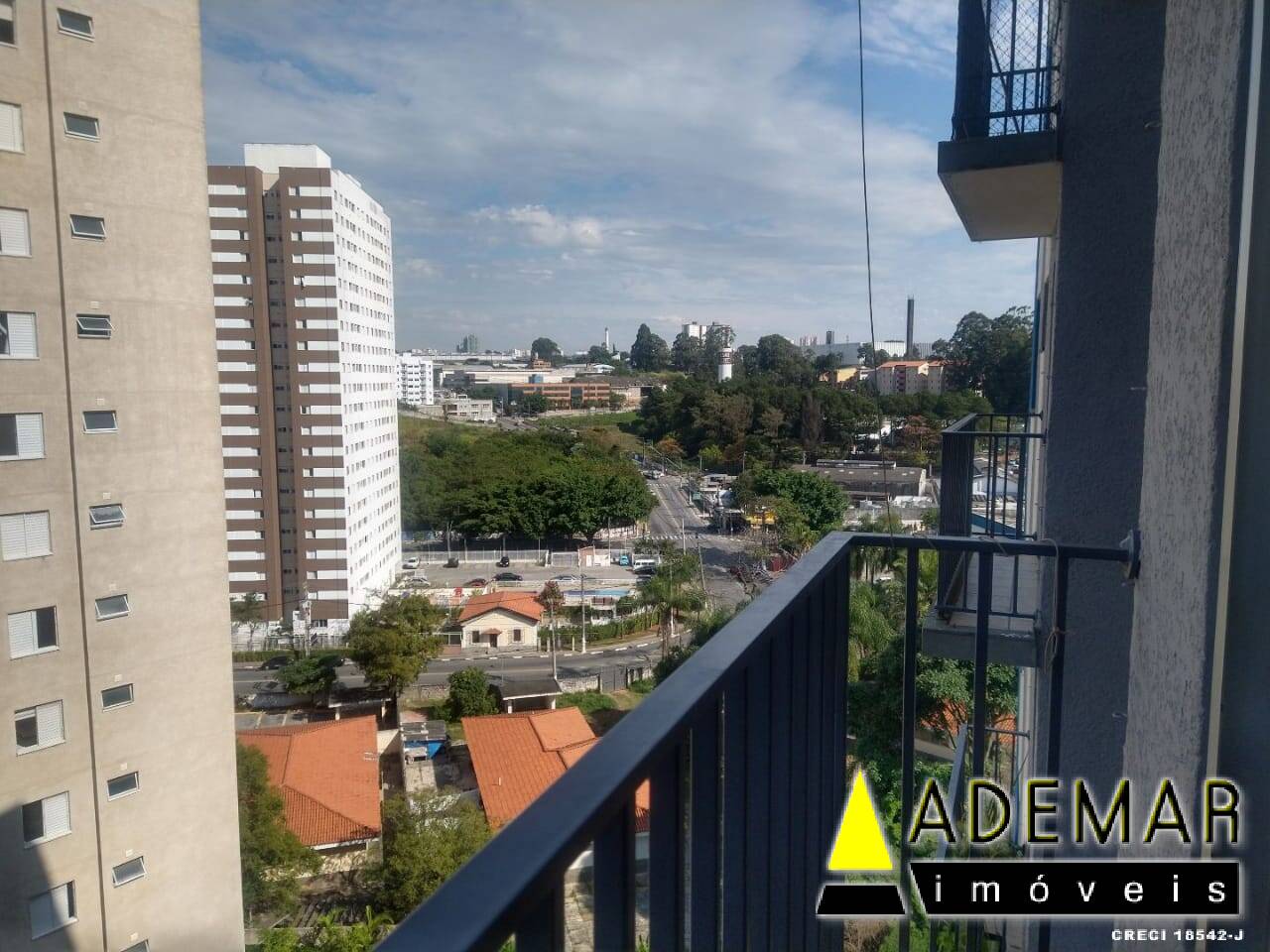 Apartamento à venda com 2 quartos, 48m² - Foto 2