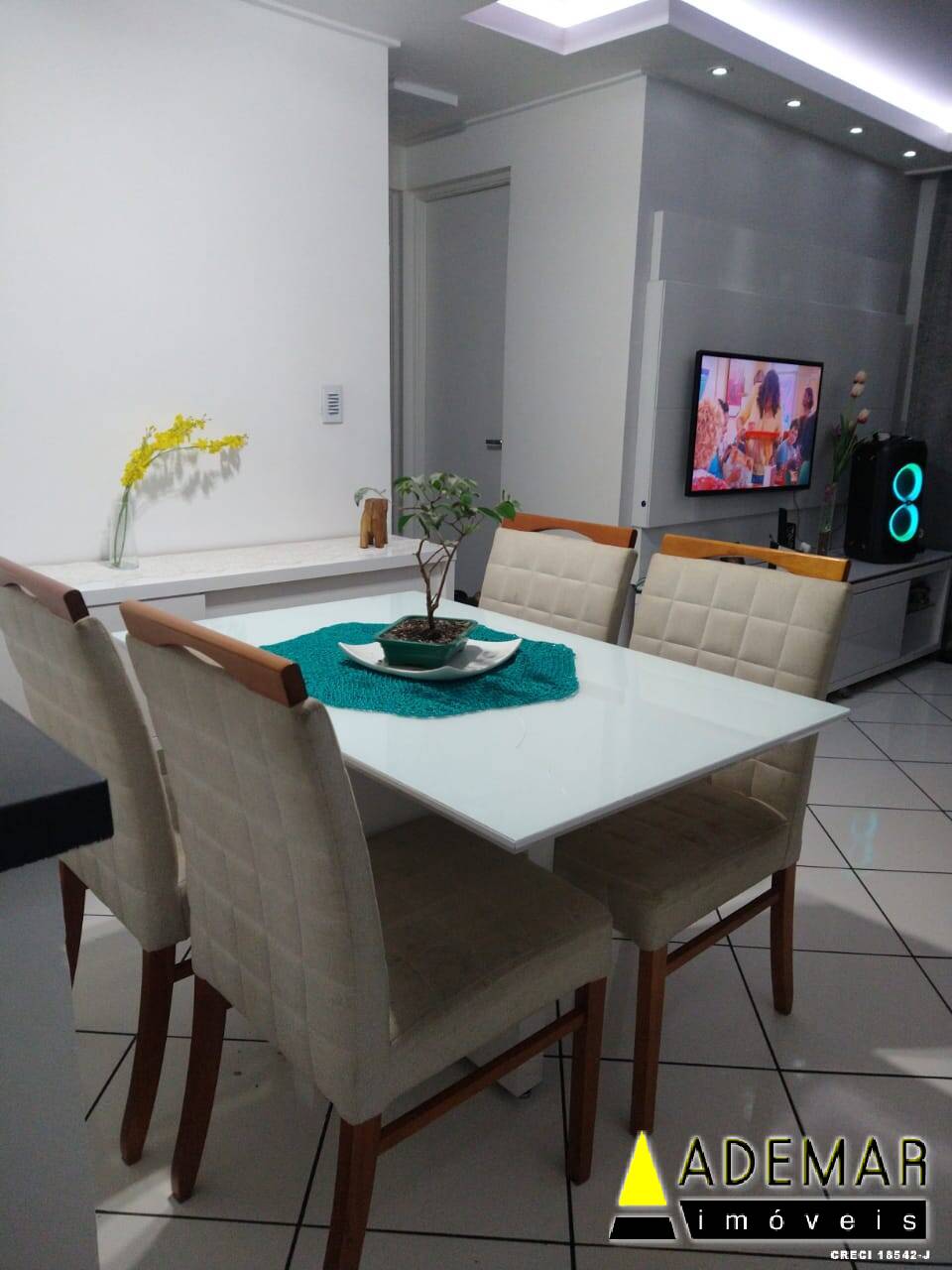 Apartamento à venda com 2 quartos, 48m² - Foto 3