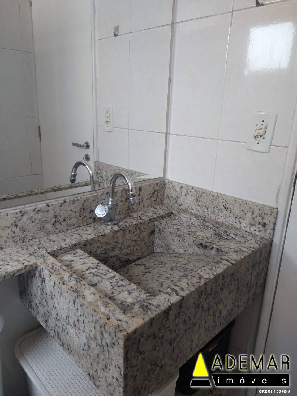 Apartamento à venda com 2 quartos, 48m² - Foto 9