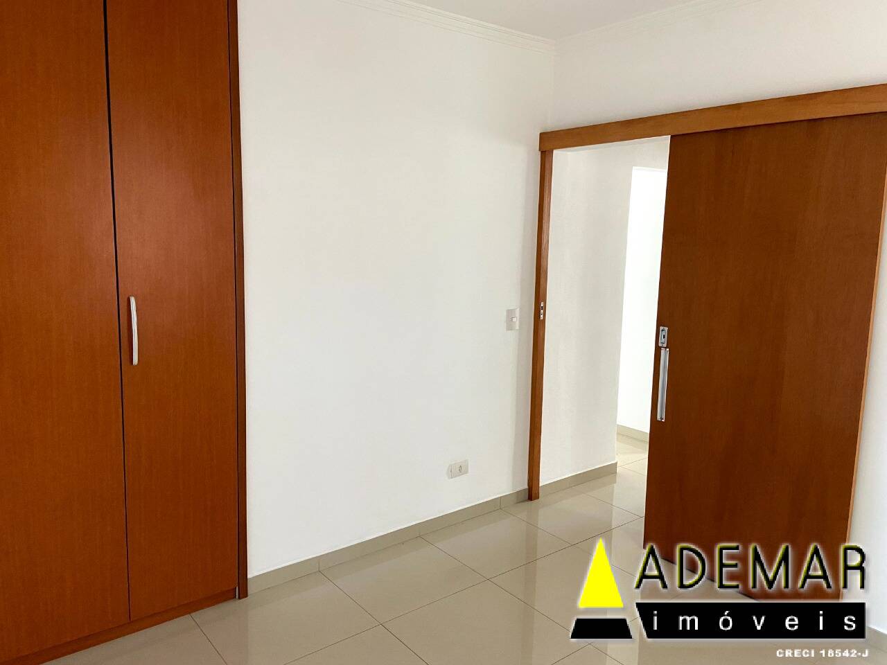 Apartamento à venda com 2 quartos, 63m² - Foto 12