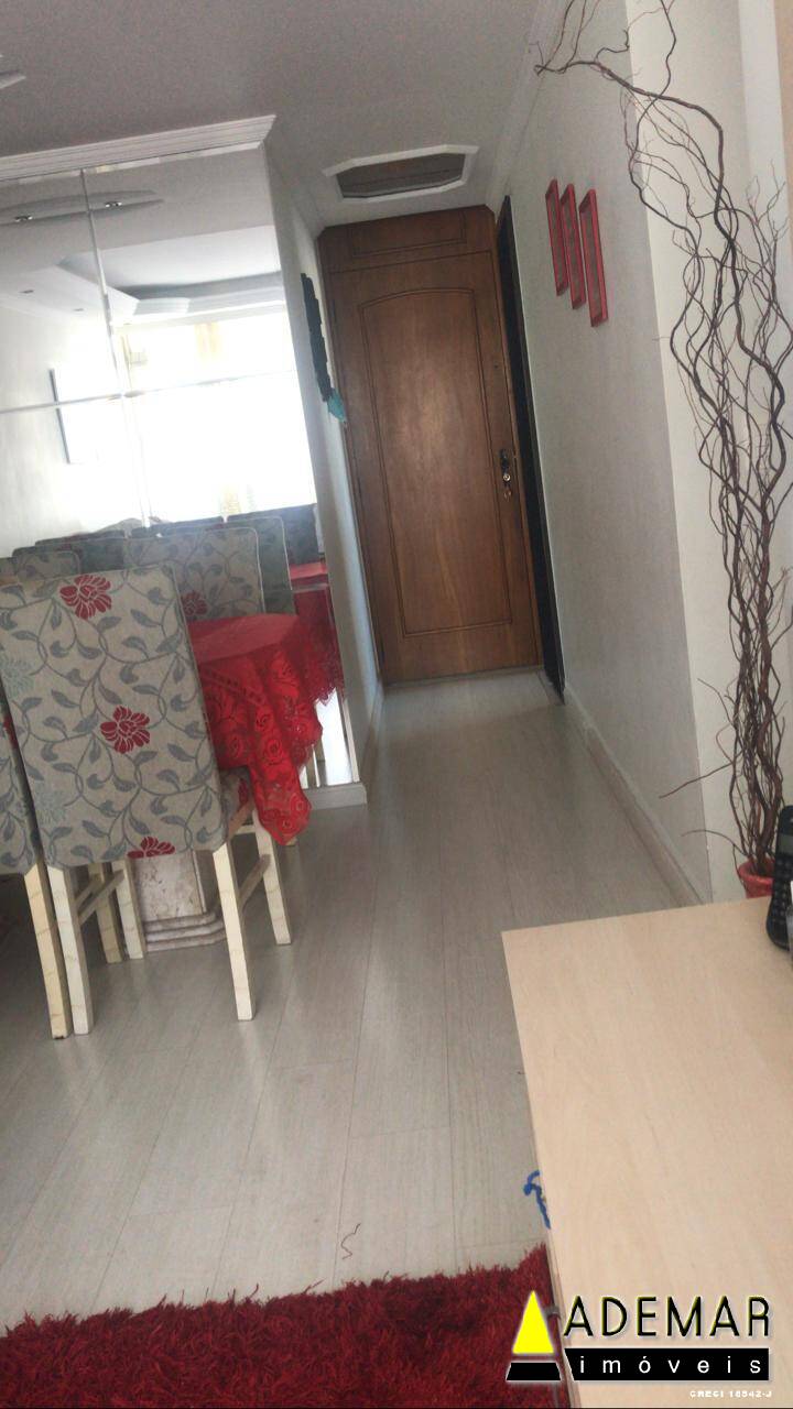 Apartamento à venda com 2 quartos, 59m² - Foto 2