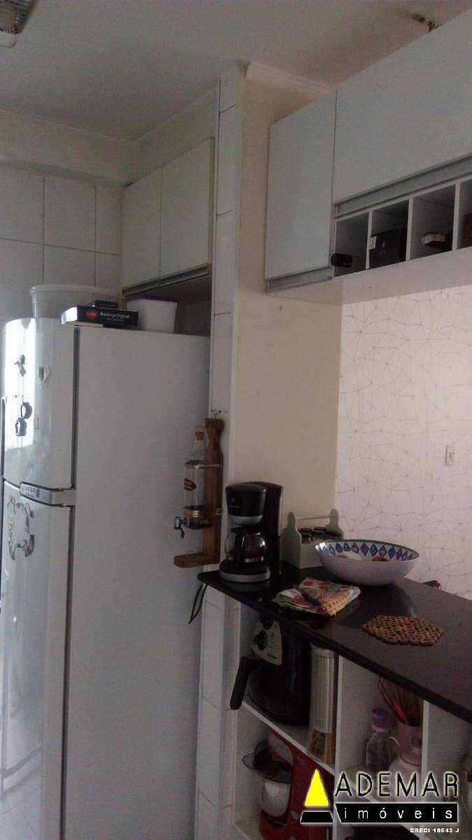 Apartamento à venda com 2 quartos, 48m² - Foto 2