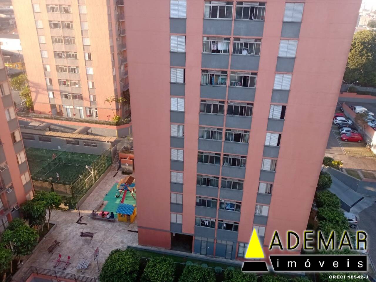 Apartamento à venda com 2 quartos, 56m² - Foto 1