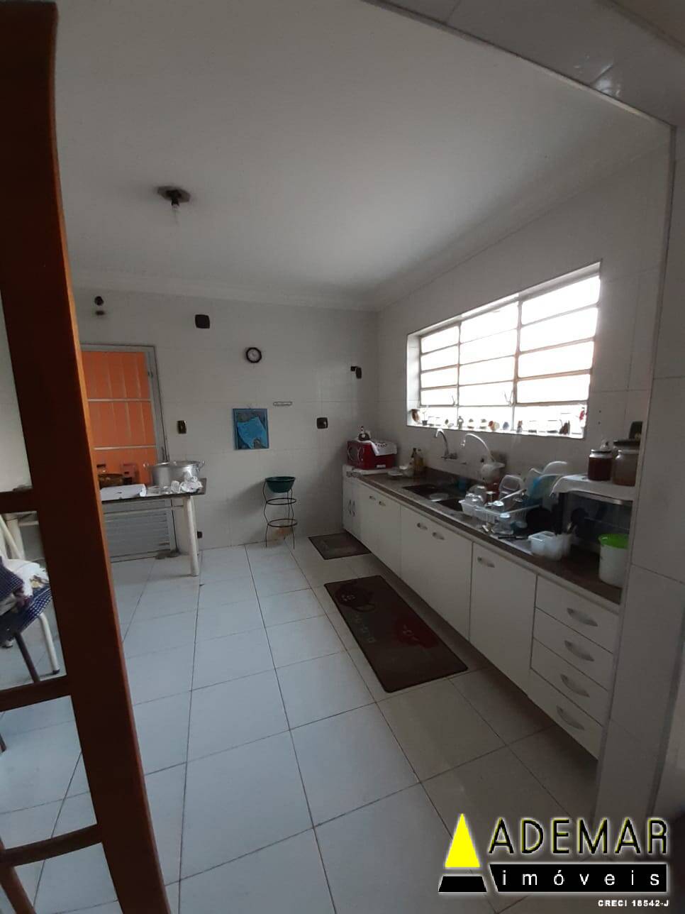 Casa à venda com 4 quartos, 270m² - Foto 4