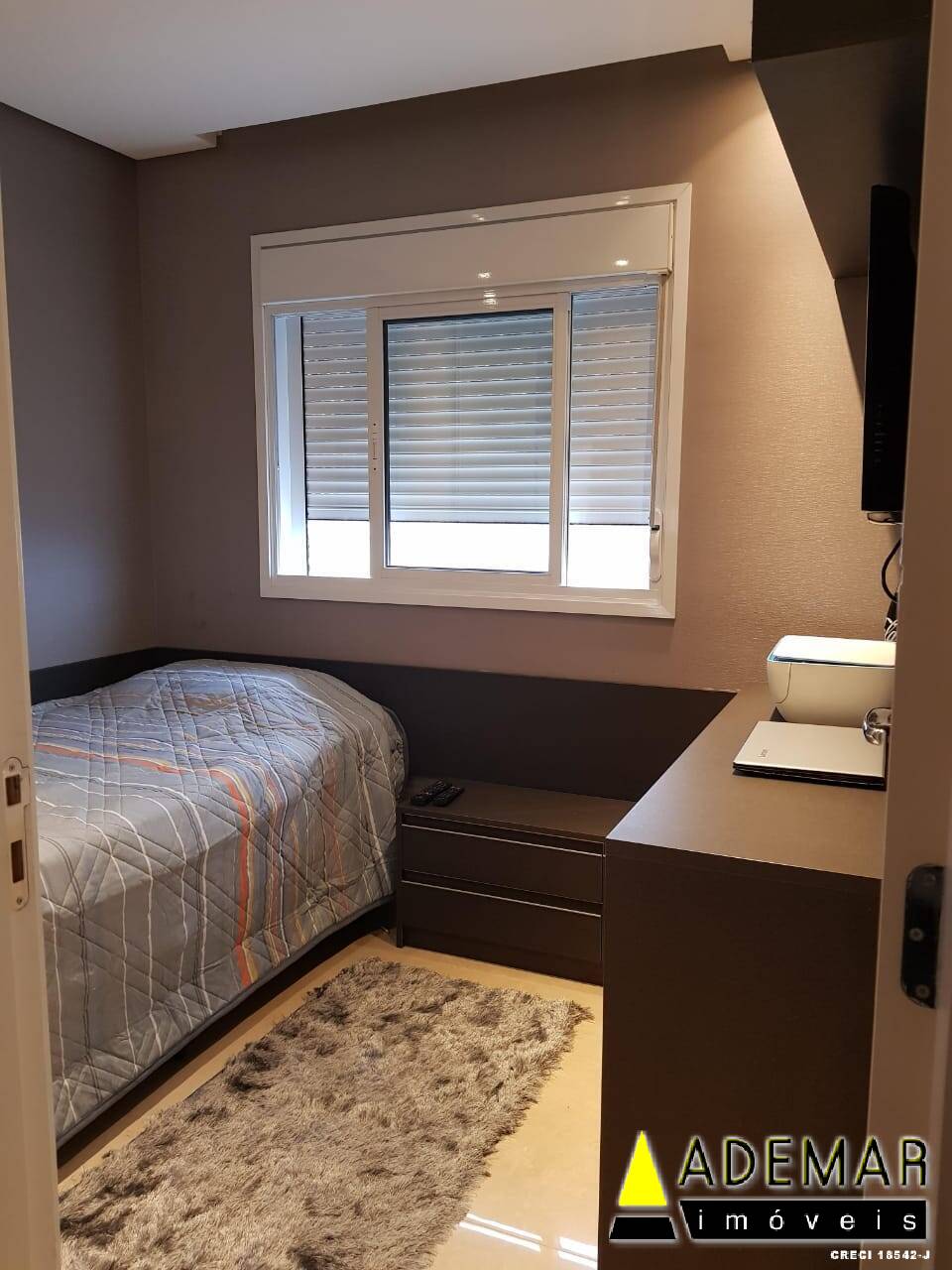 Apartamento à venda com 3 quartos, 105m² - Foto 9