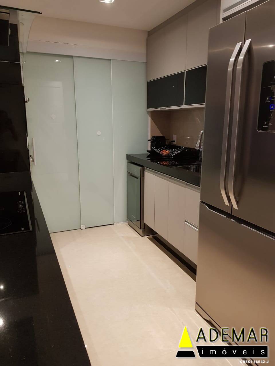 Apartamento à venda com 3 quartos, 105m² - Foto 10