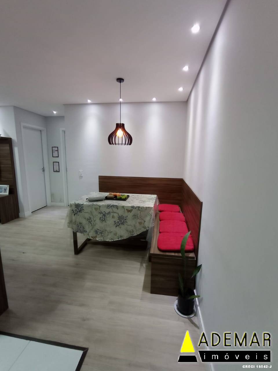 Apartamento à venda com 2 quartos, 56m² - Foto 2