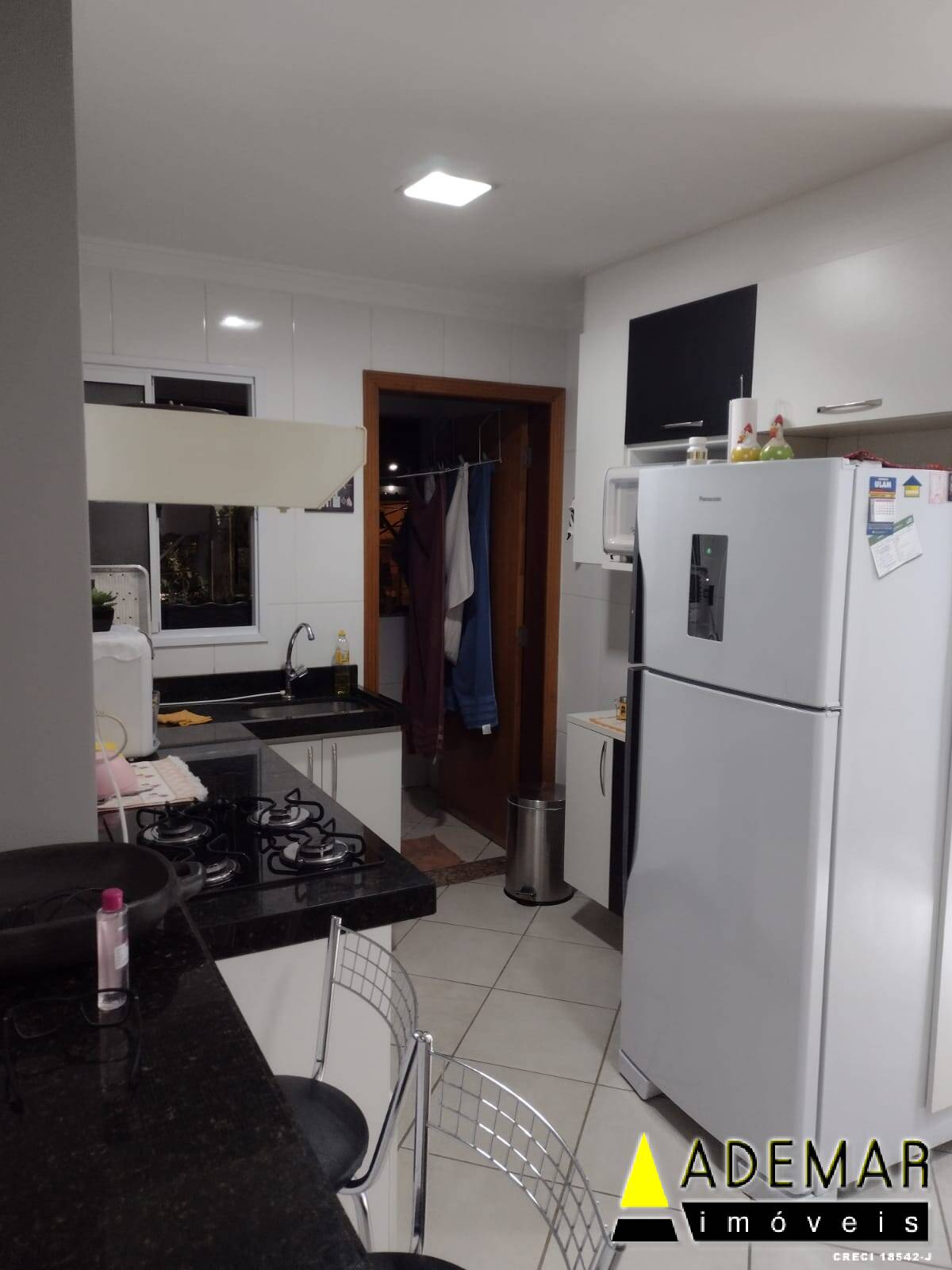 Apartamento à venda com 1 quarto, 58m² - Foto 4