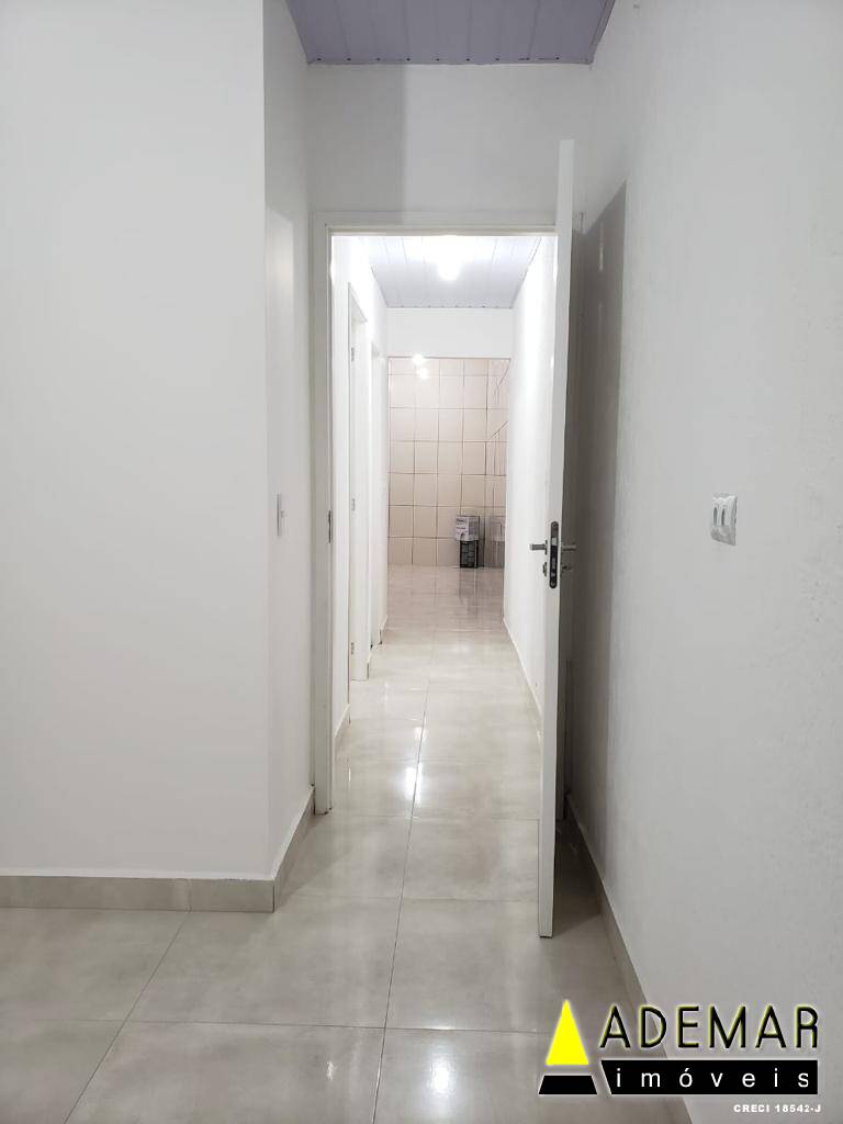 Casa à venda com 2 quartos, 250m² - Foto 5