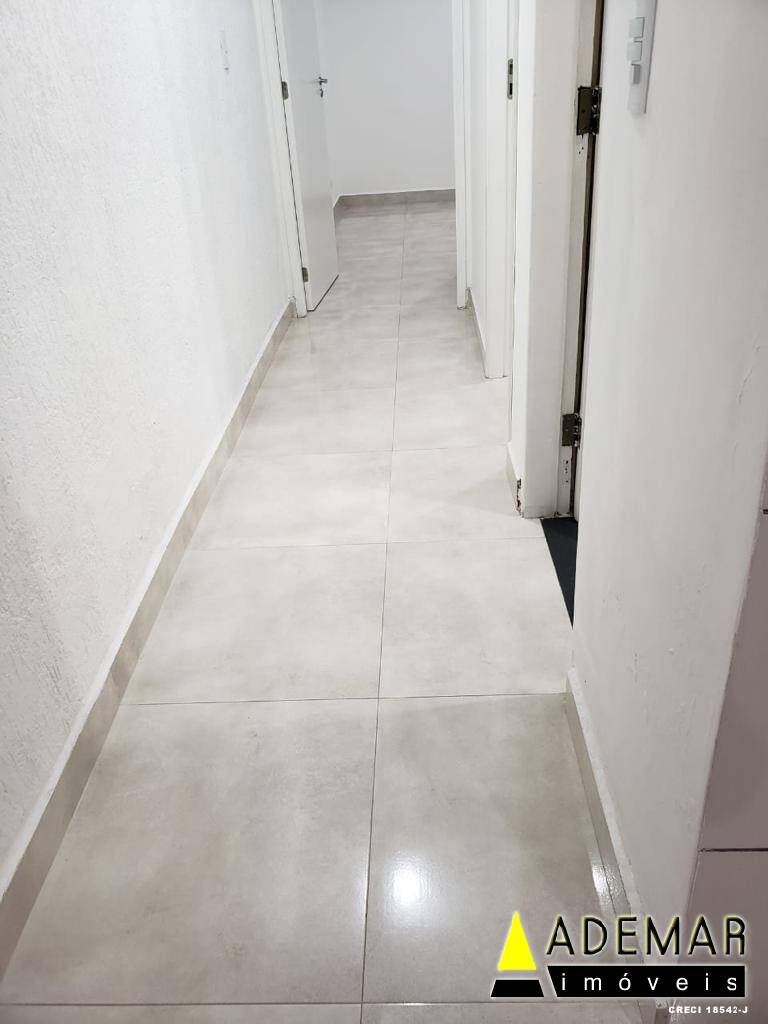 Casa à venda com 2 quartos, 250m² - Foto 8