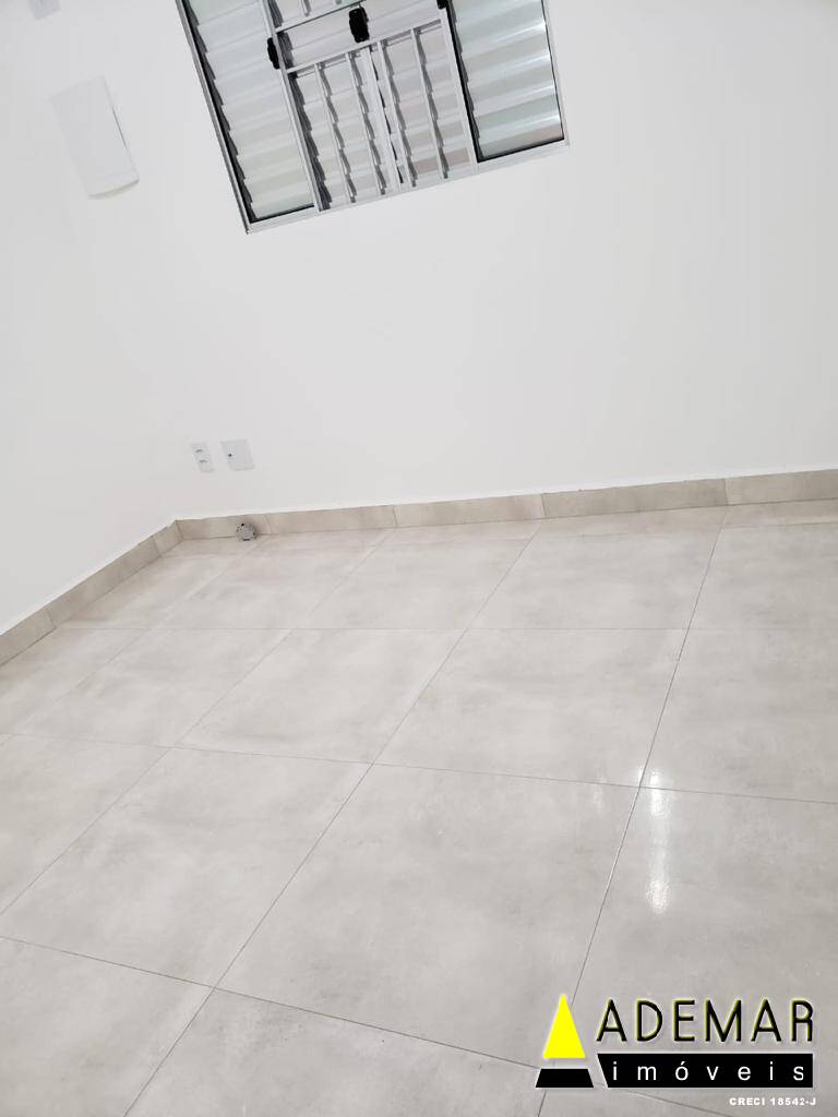 Casa à venda com 2 quartos, 250m² - Foto 11