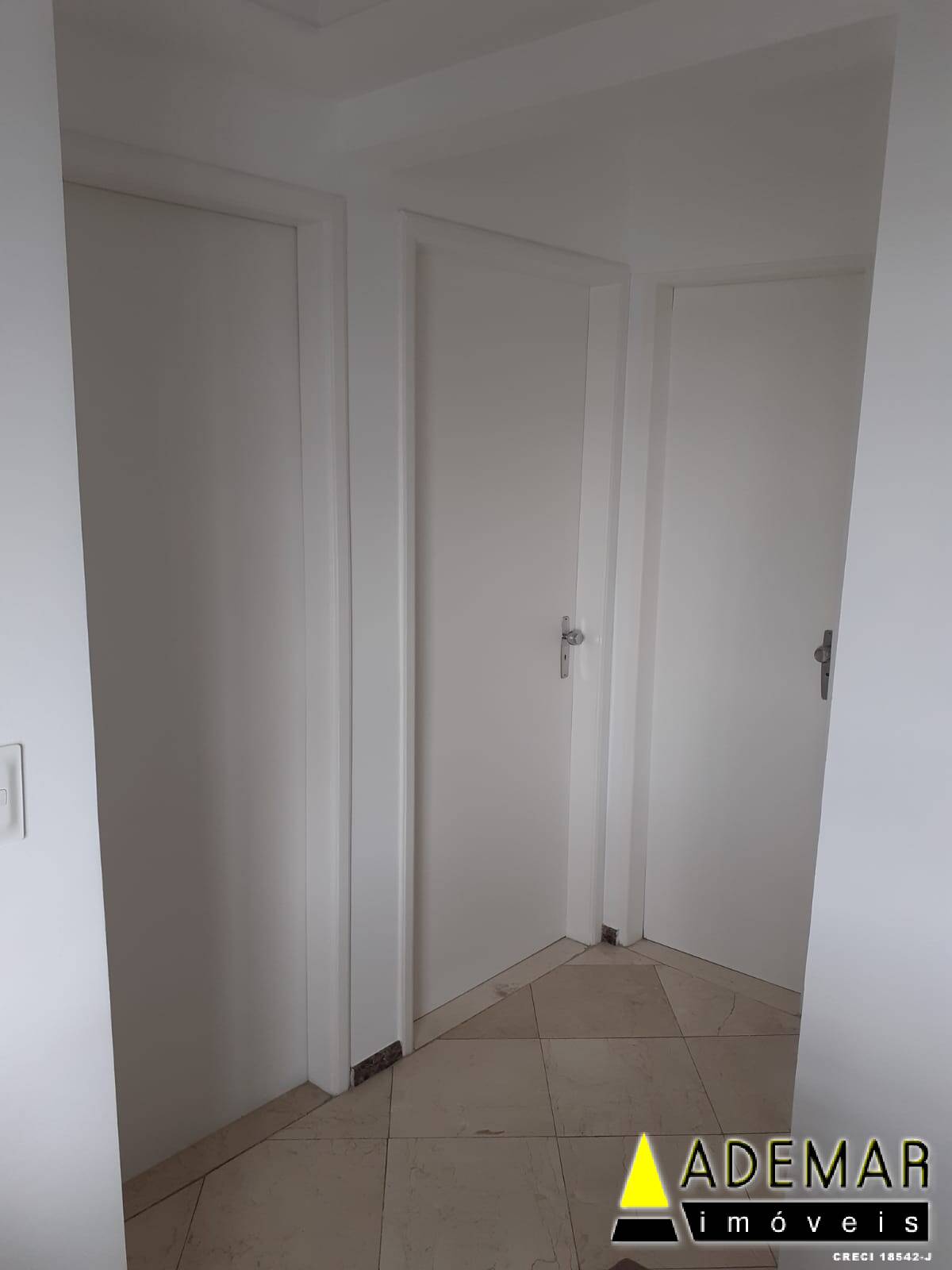 Apartamento à venda com 1 quarto, 63m² - Foto 6