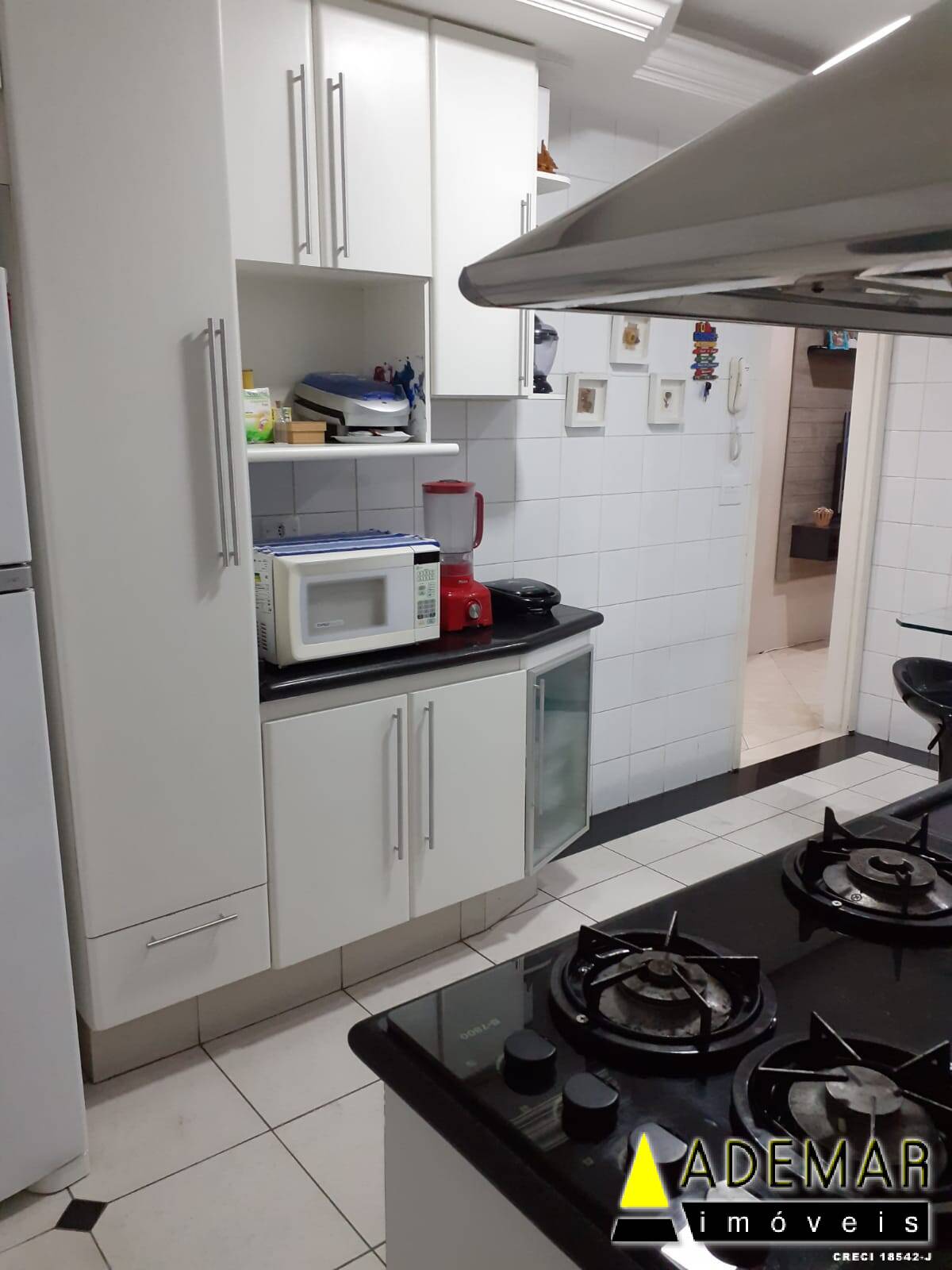 Apartamento à venda com 1 quarto, 63m² - Foto 12