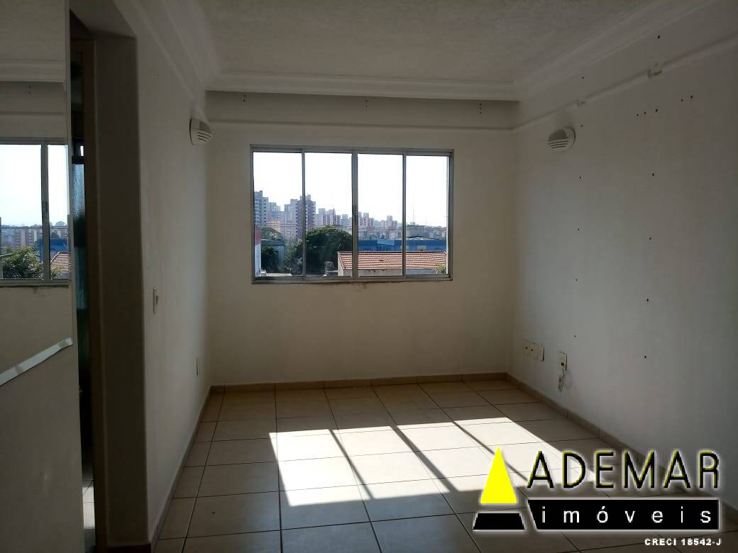 Apartamento à venda com 2 quartos, 70m² - Foto 1