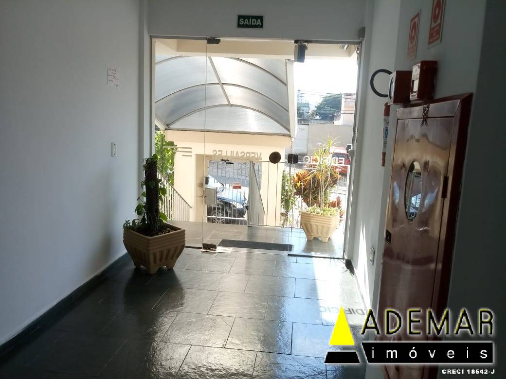 Apartamento à venda com 2 quartos, 70m² - Foto 3