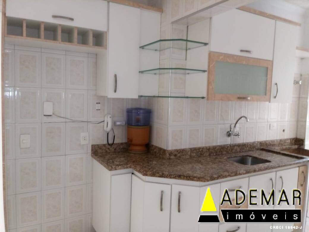 Apartamento à venda com 2 quartos, 70m² - Foto 13