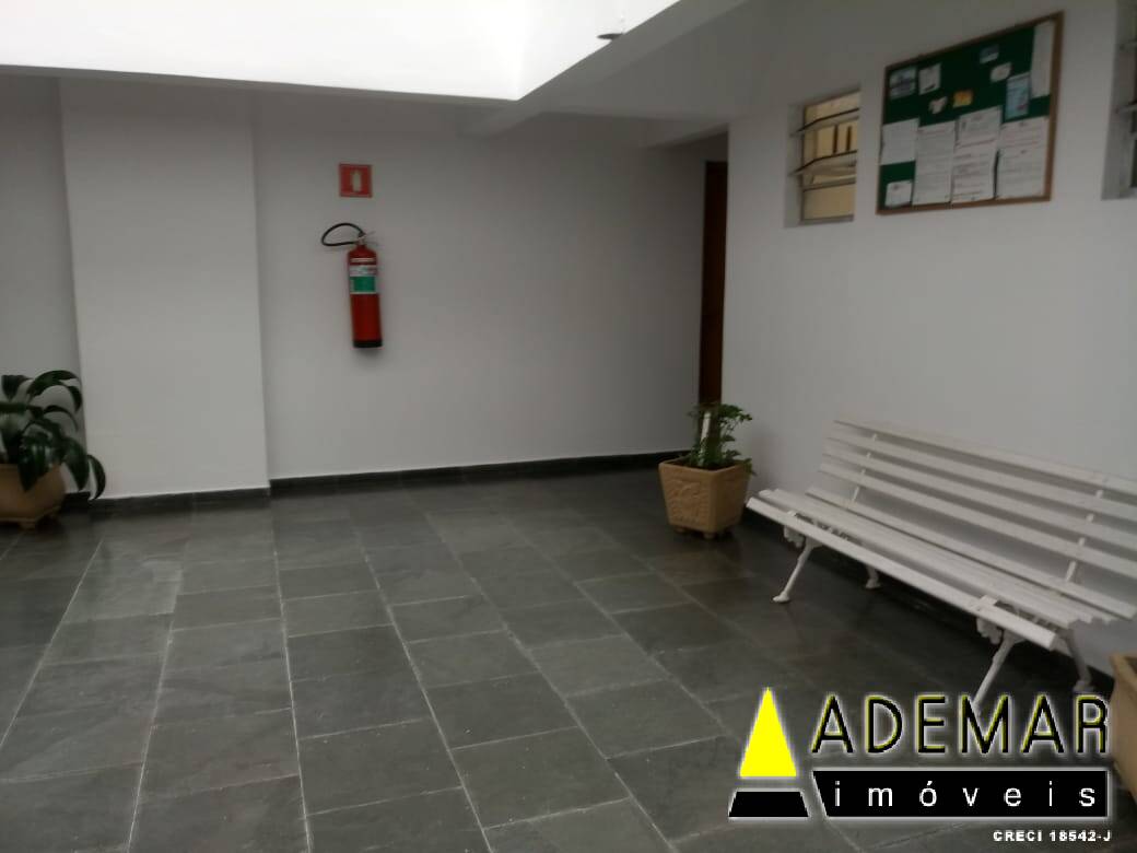 Apartamento à venda com 2 quartos, 70m² - Foto 12