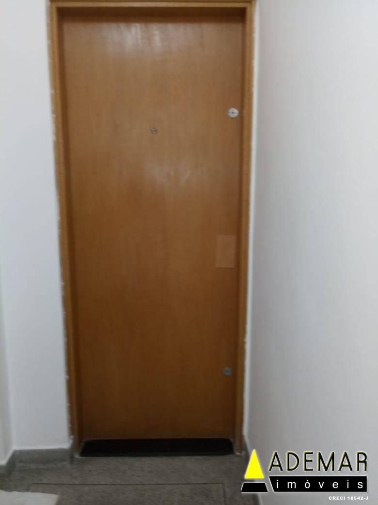 Apartamento à venda com 2 quartos, 70m² - Foto 9