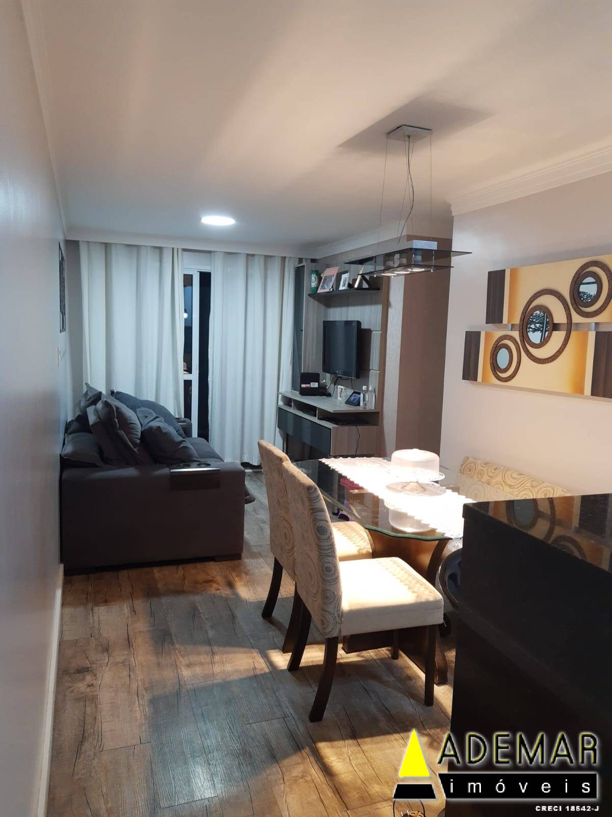 Apartamento à venda com 3 quartos, 63m² - Foto 2