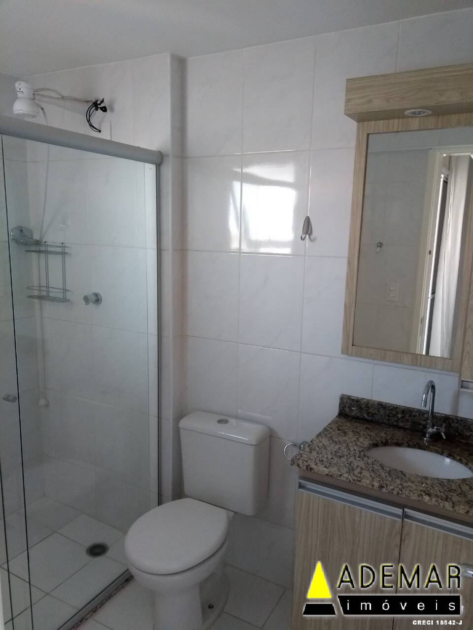 Apartamento à venda com 2 quartos, 67m² - Foto 2