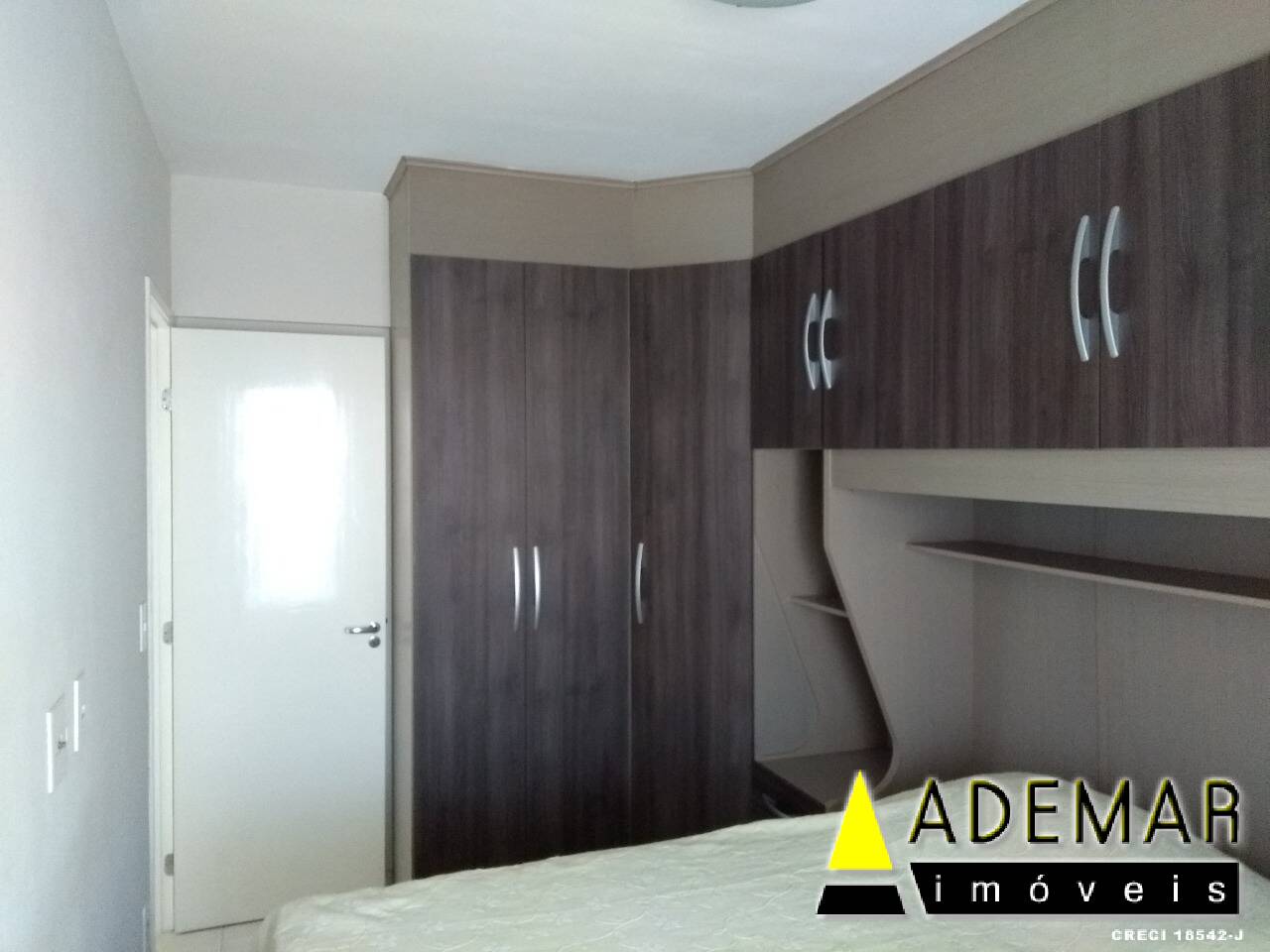 Apartamento à venda com 2 quartos, 67m² - Foto 30