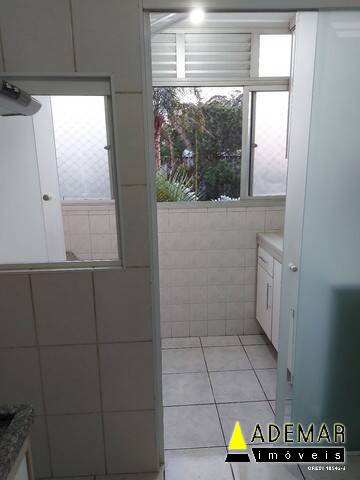 Apartamento à venda com 2 quartos, 56m² - Foto 2