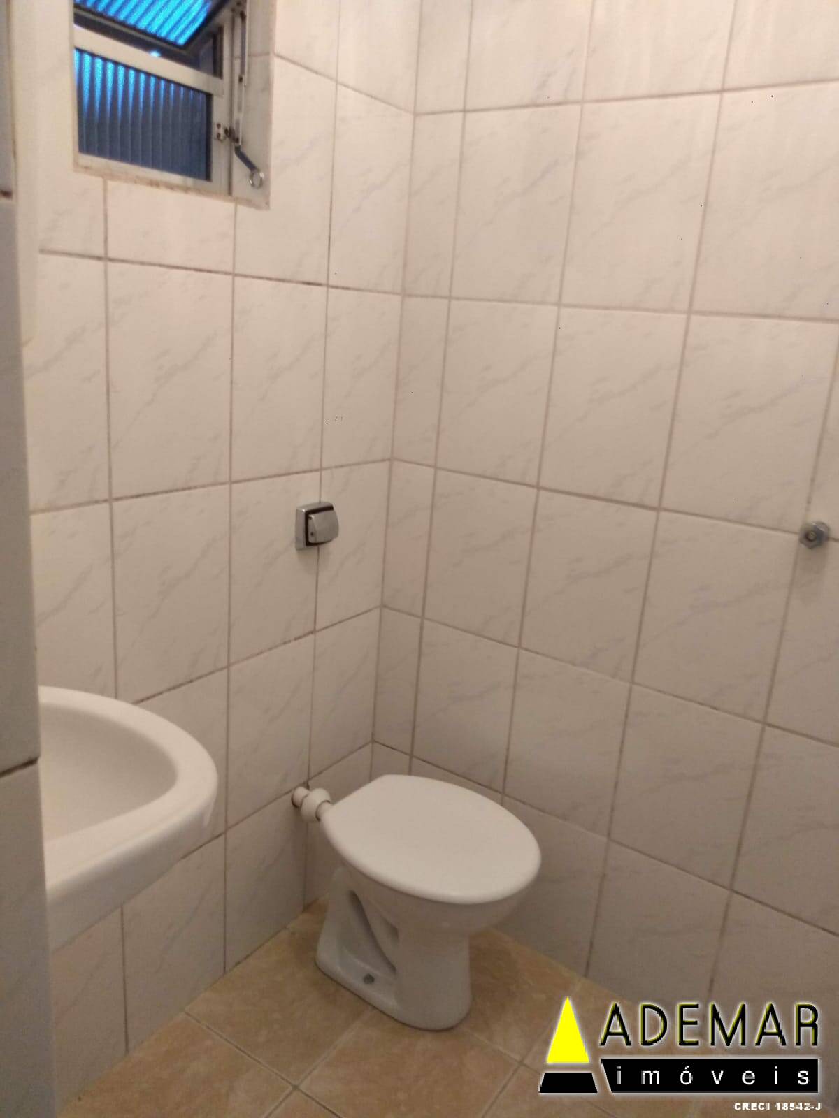 Casa à venda com 6 quartos, 400m² - Foto 3