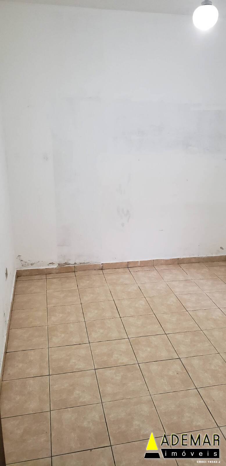 Casa à venda com 2 quartos, 140m² - Foto 6