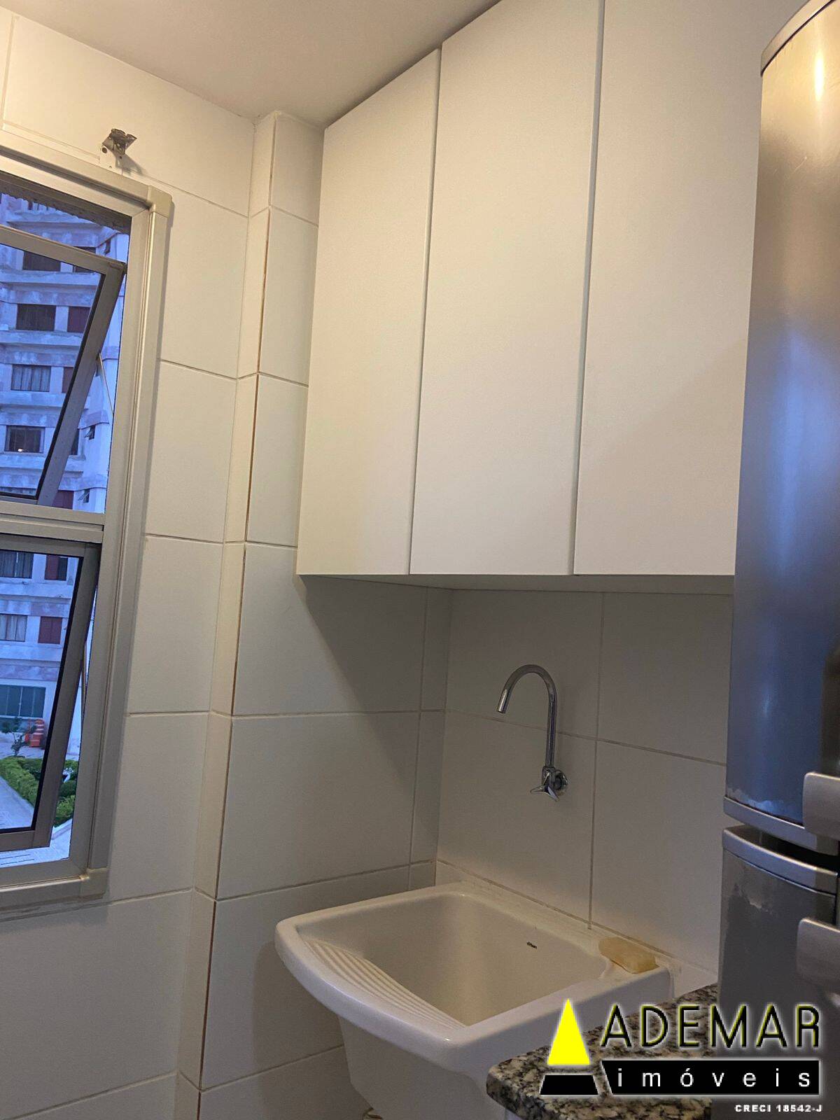 Apartamento à venda com 3 quartos, 64m² - Foto 1