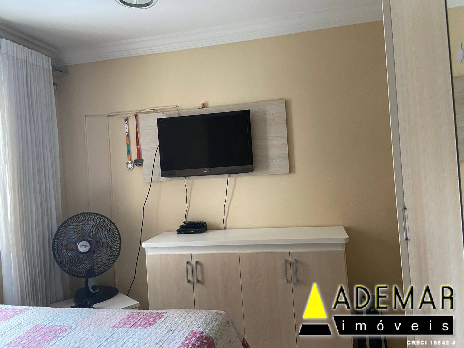 Apartamento à venda com 3 quartos, 64m² - Foto 2