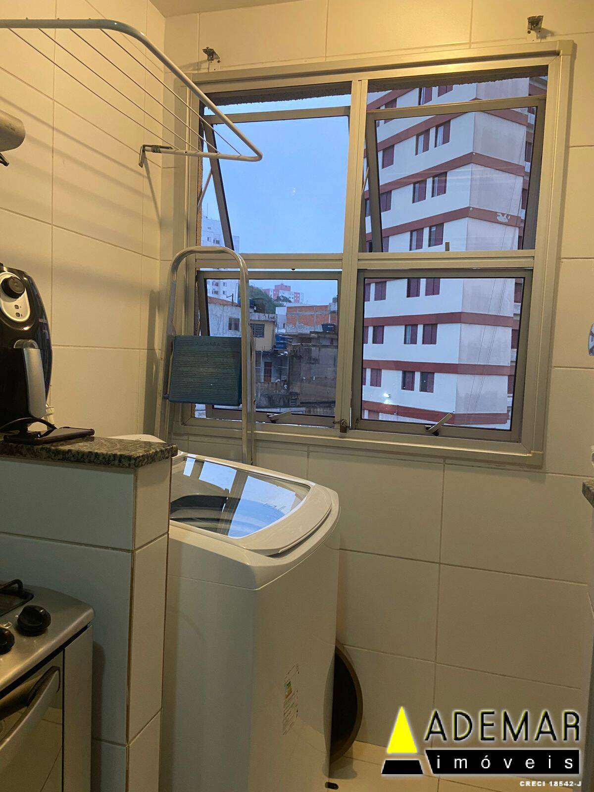 Apartamento à venda com 3 quartos, 64m² - Foto 12