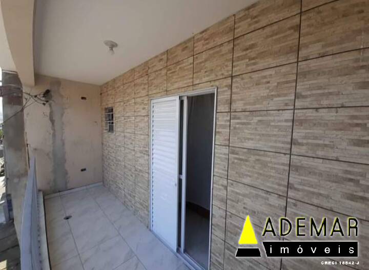 Casa à venda com 3 quartos, 80m² - Foto 2