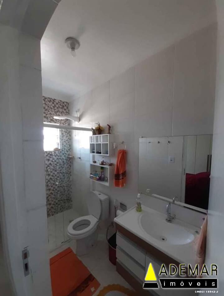 Casa à venda com 3 quartos, 80m² - Foto 3