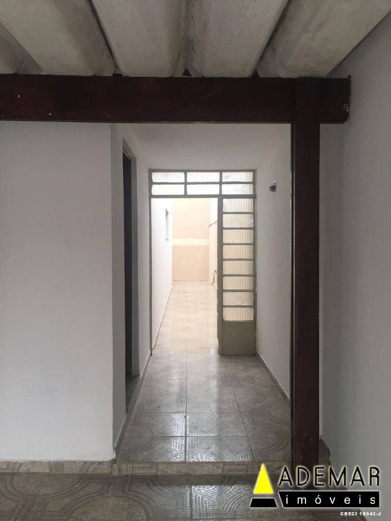 Casa à venda com 2 quartos, 80m² - Foto 18