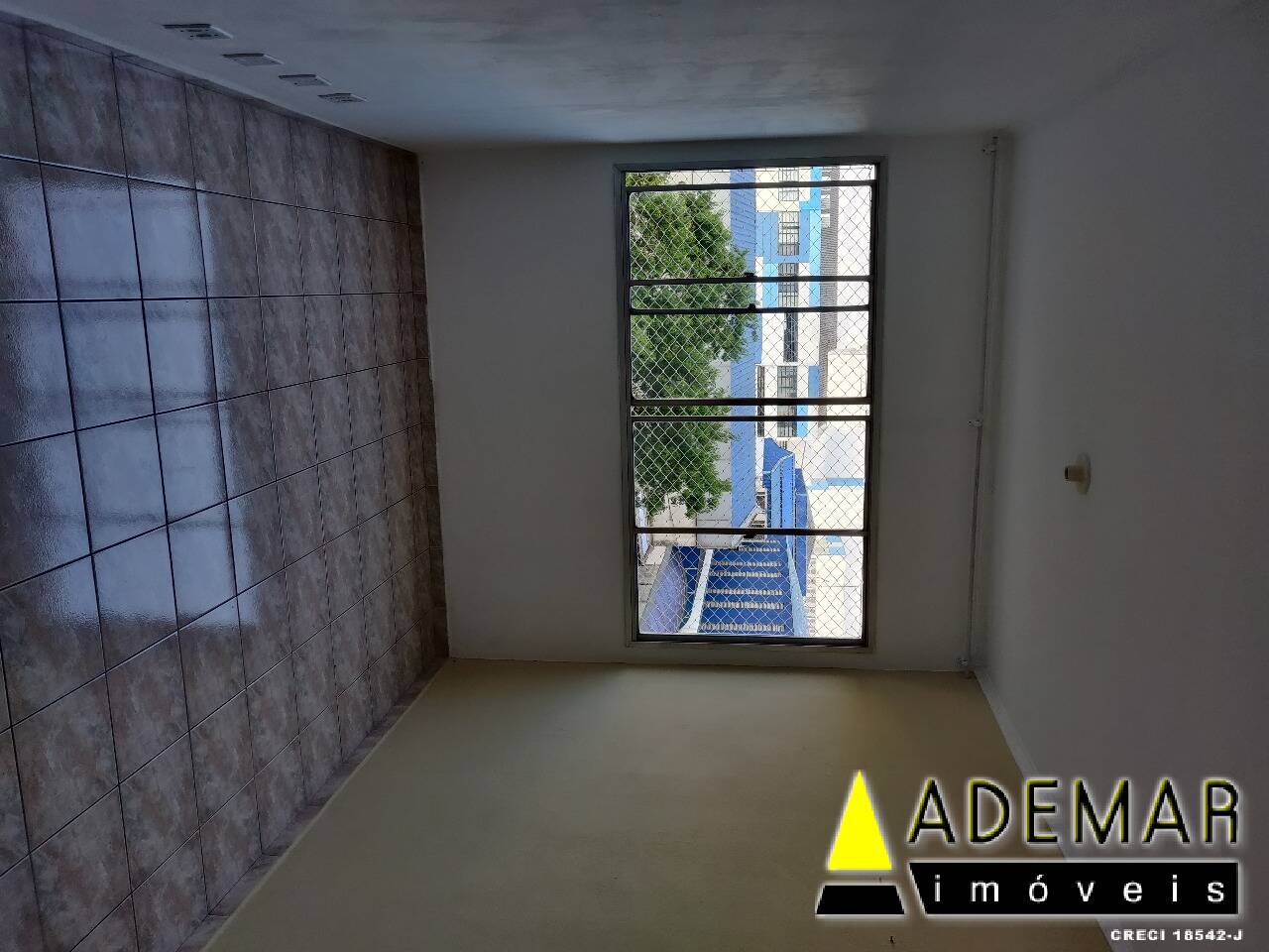 Apartamento à venda com 2 quartos, 60m² - Foto 1