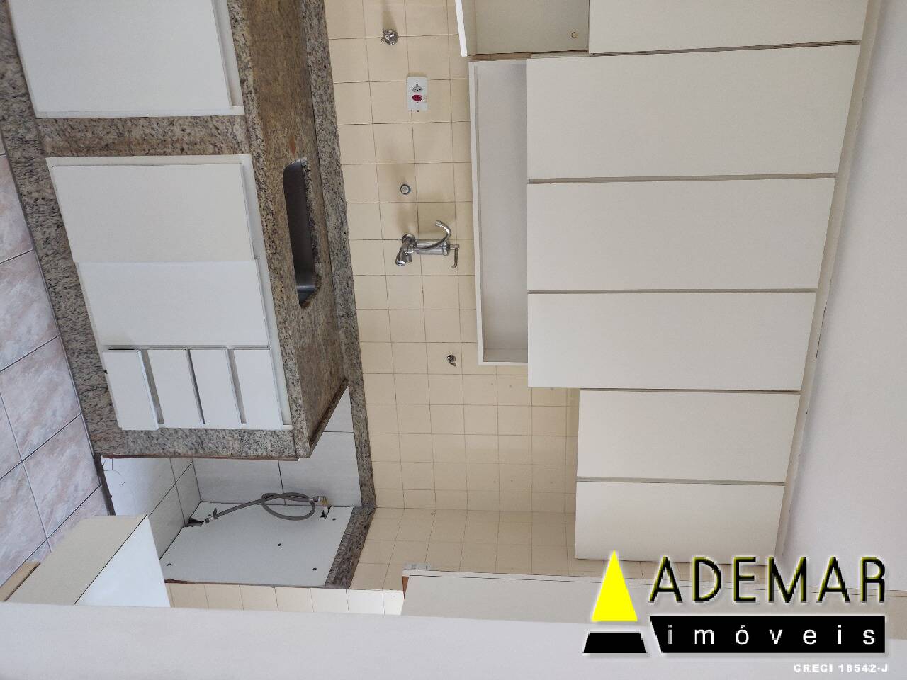 Apartamento à venda com 2 quartos, 60m² - Foto 9