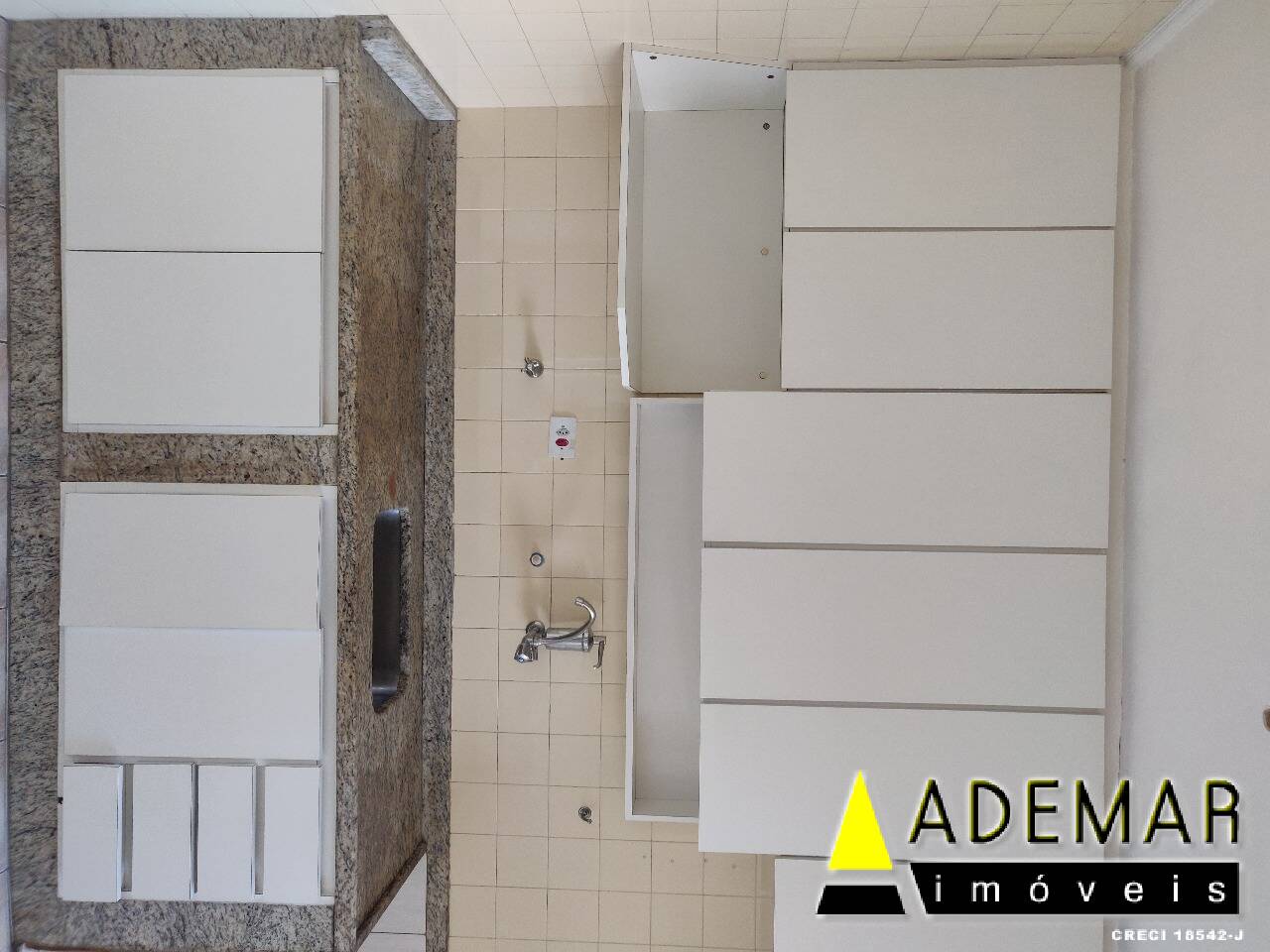 Apartamento à venda com 2 quartos, 60m² - Foto 14