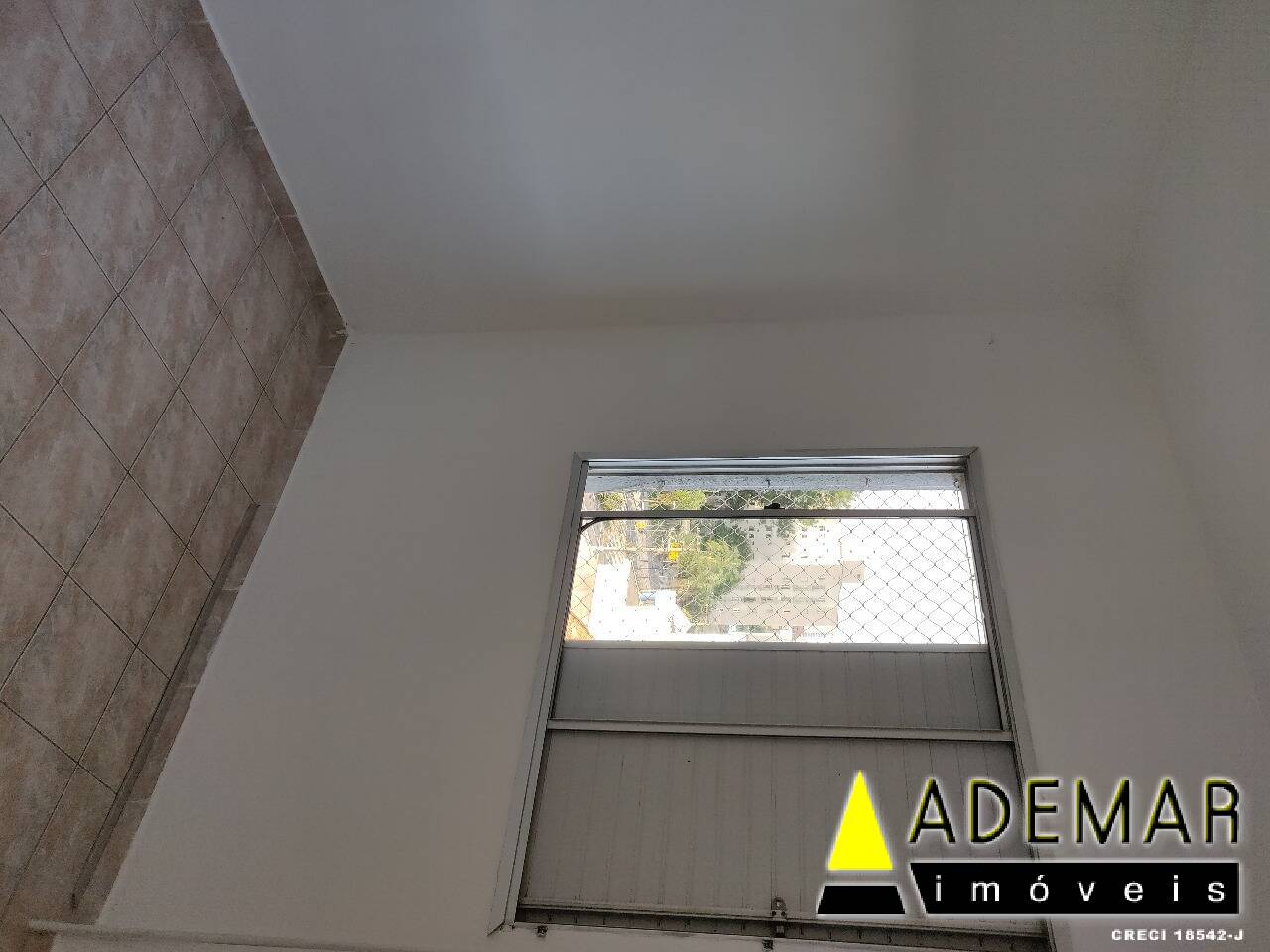 Apartamento à venda com 2 quartos, 60m² - Foto 19