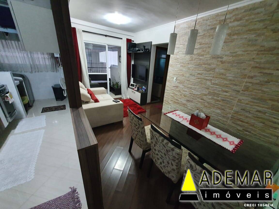 Apartamento à venda com 2 quartos, 63m² - Foto 5