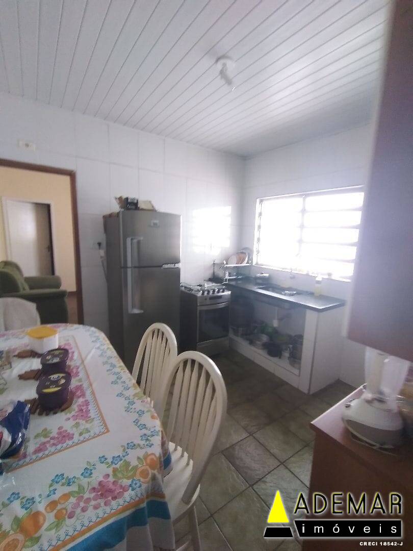 Casa à venda com 2 quartos, 100m² - Foto 12