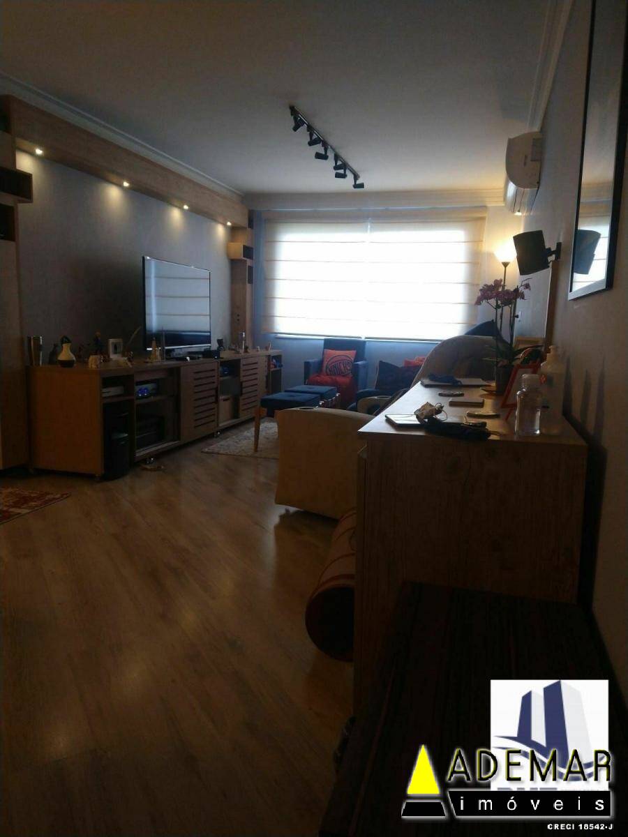 Apartamento à venda com 3 quartos, 127m² - Foto 12