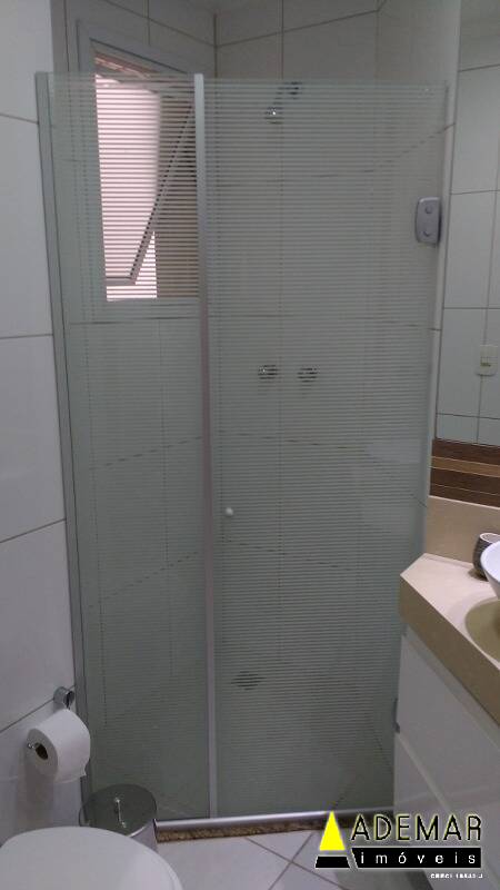 Apartamento à venda com 2 quartos, 72m² - Foto 2