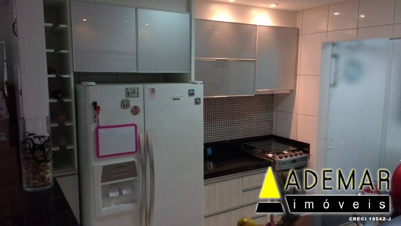 Apartamento à venda com 2 quartos, 72m² - Foto 13